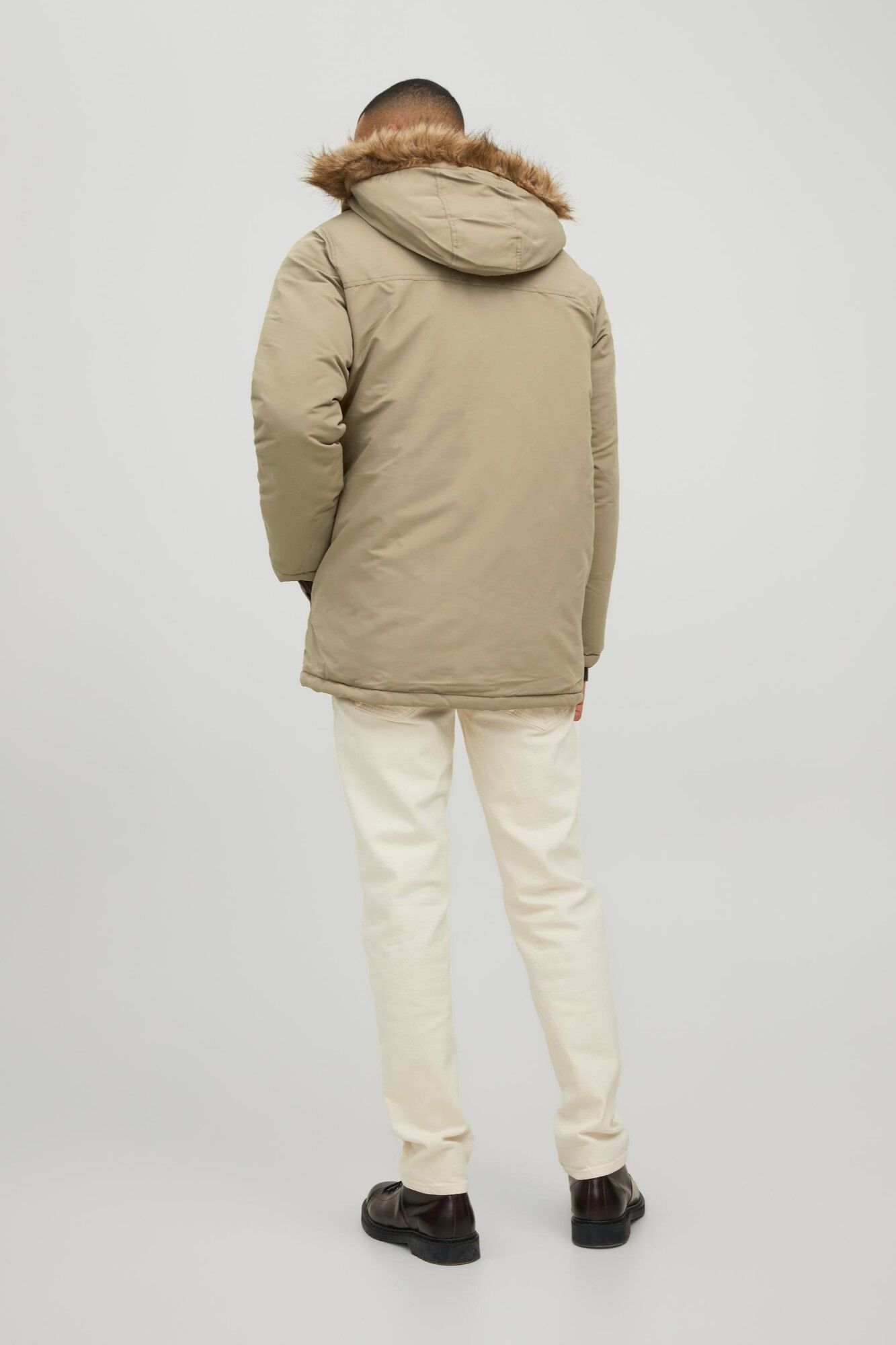 Parka com capuz de pele