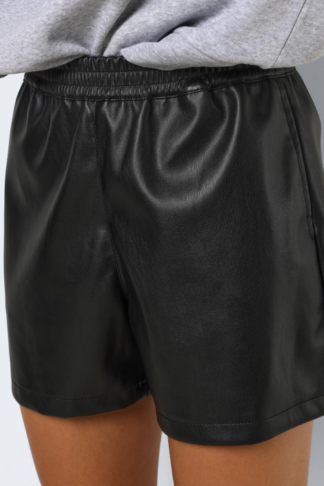 Noisy may zwarte dames korte broek