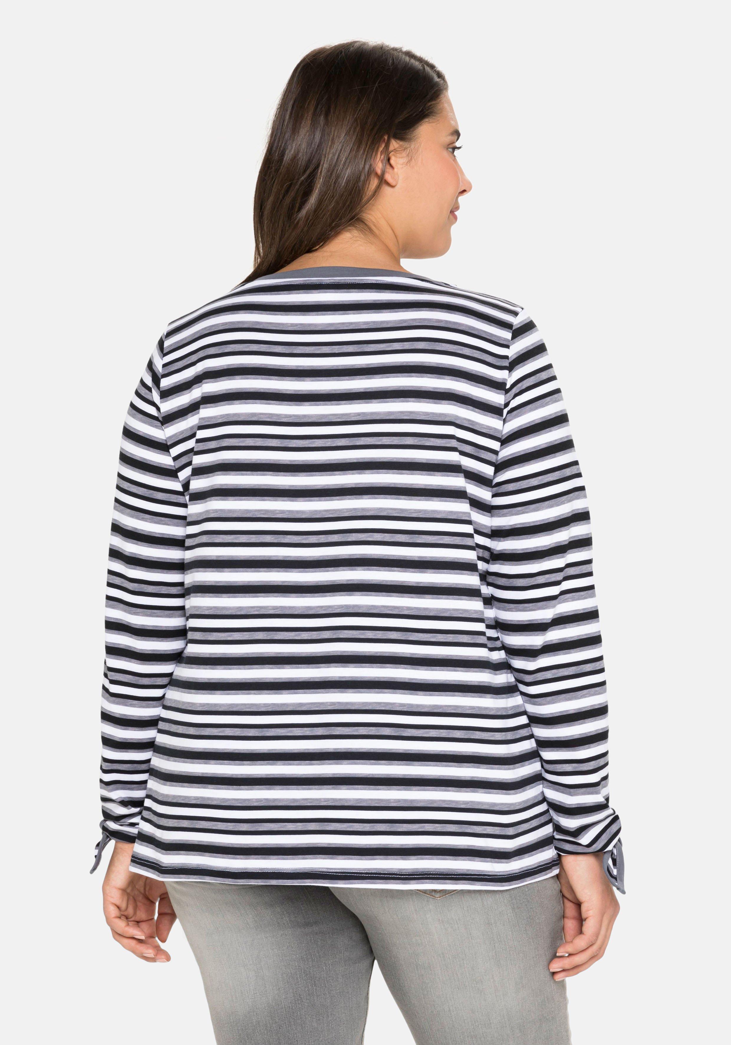 Langarmshirt mit Ringeln und Knoten am Ärmelsaum