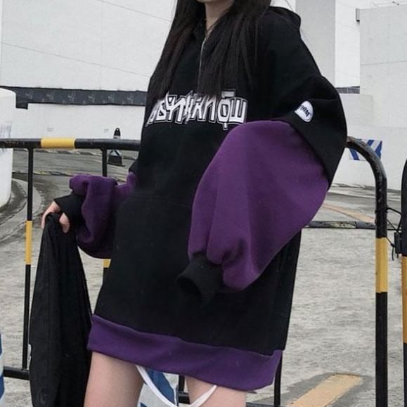 Alizio - Oversized hoodie met tweekleurige letters en mock-effect
