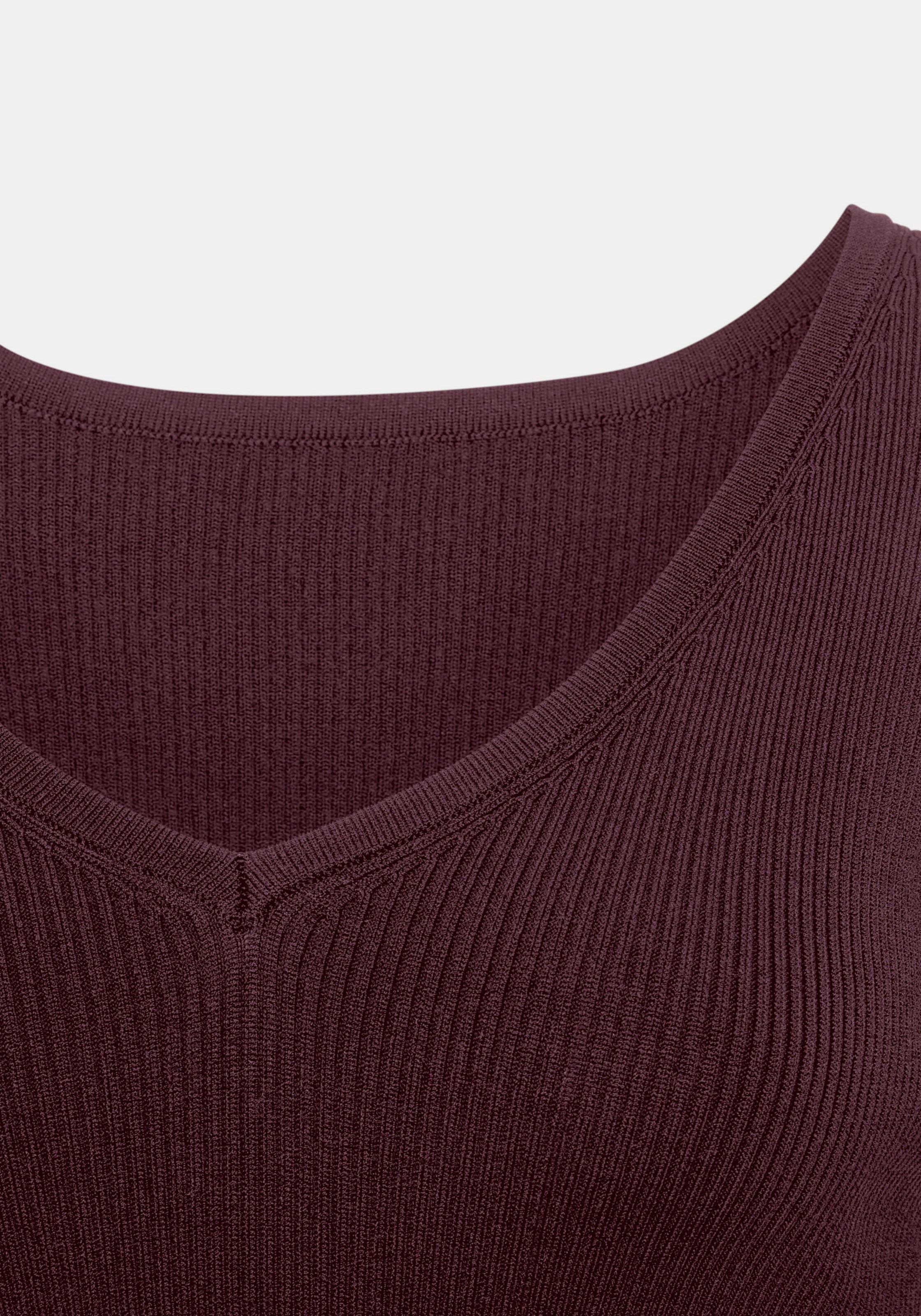 V-Ausschnitt-Pullover