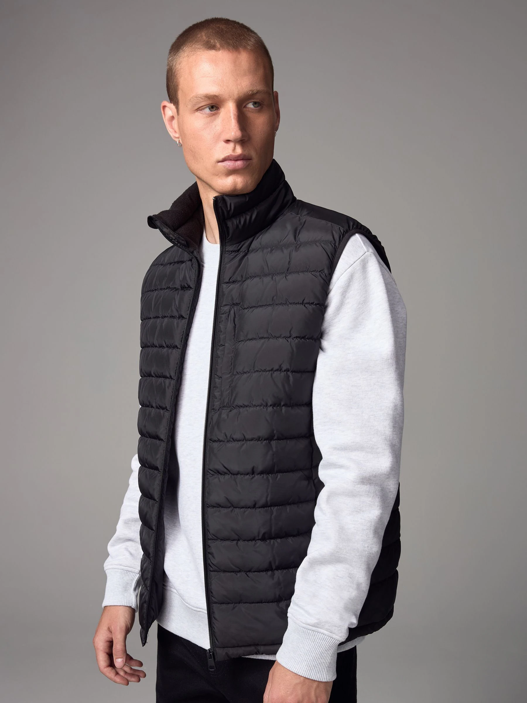 Zwart - Regenbestendige, dunne gewatteerde bodywarmer