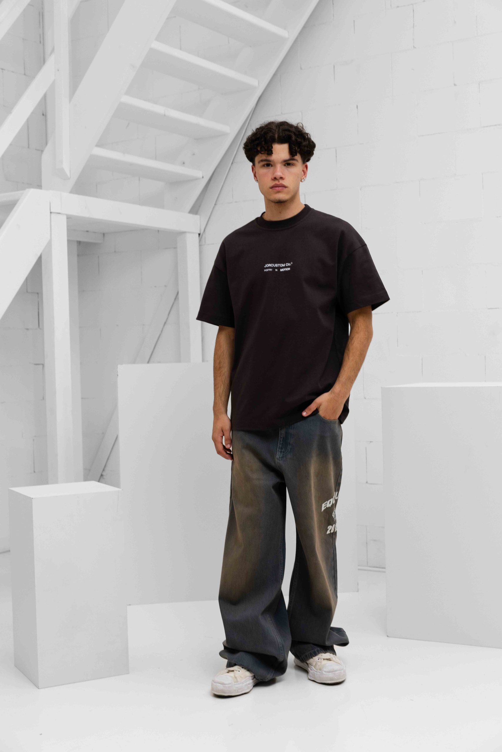 Jorcustom Poetry ln Motion Loose Fit T-Shirt Heren Bruin