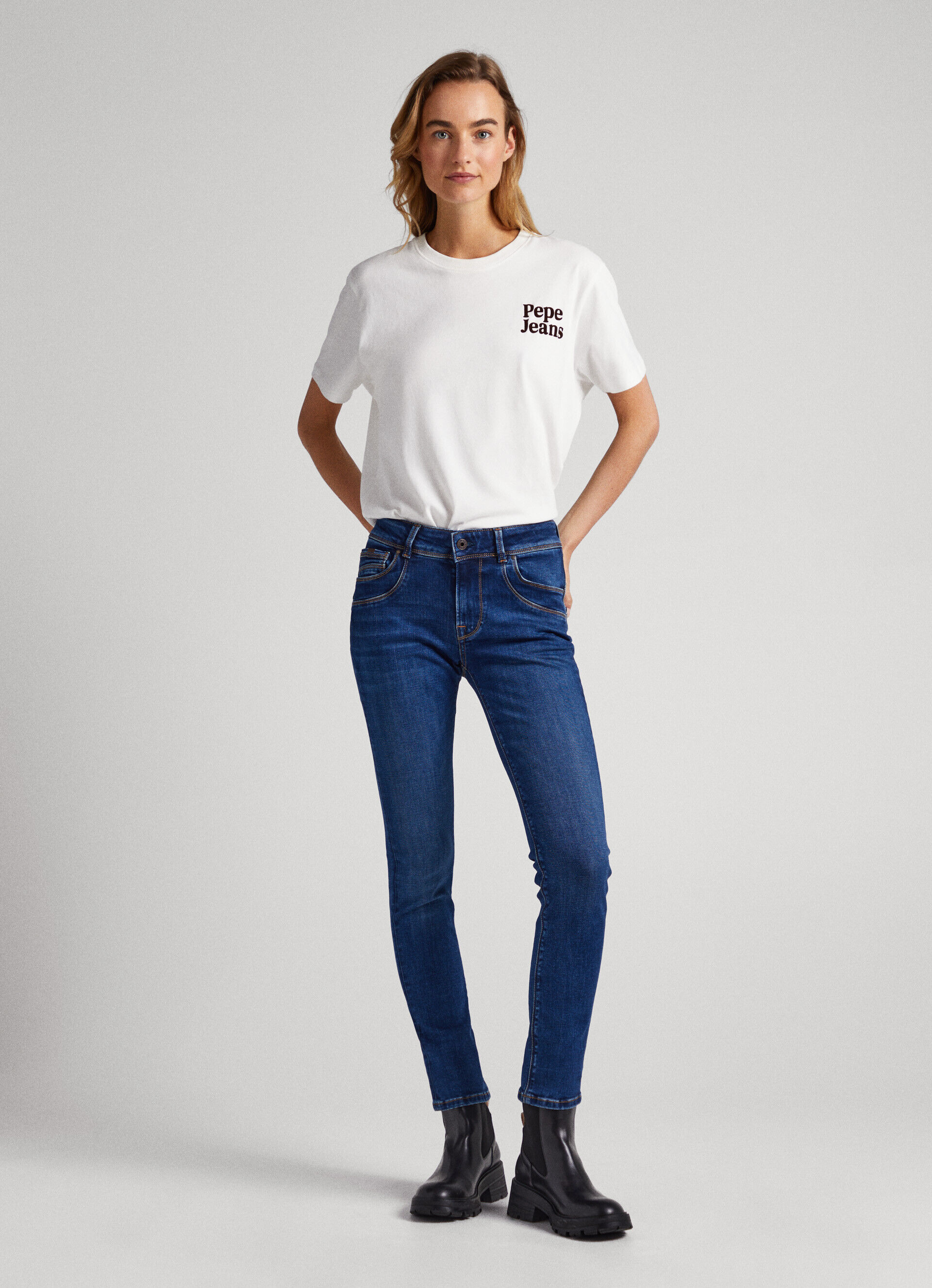 JEANS BROOKES FIT REGULAR TIRO MEDIO - denim