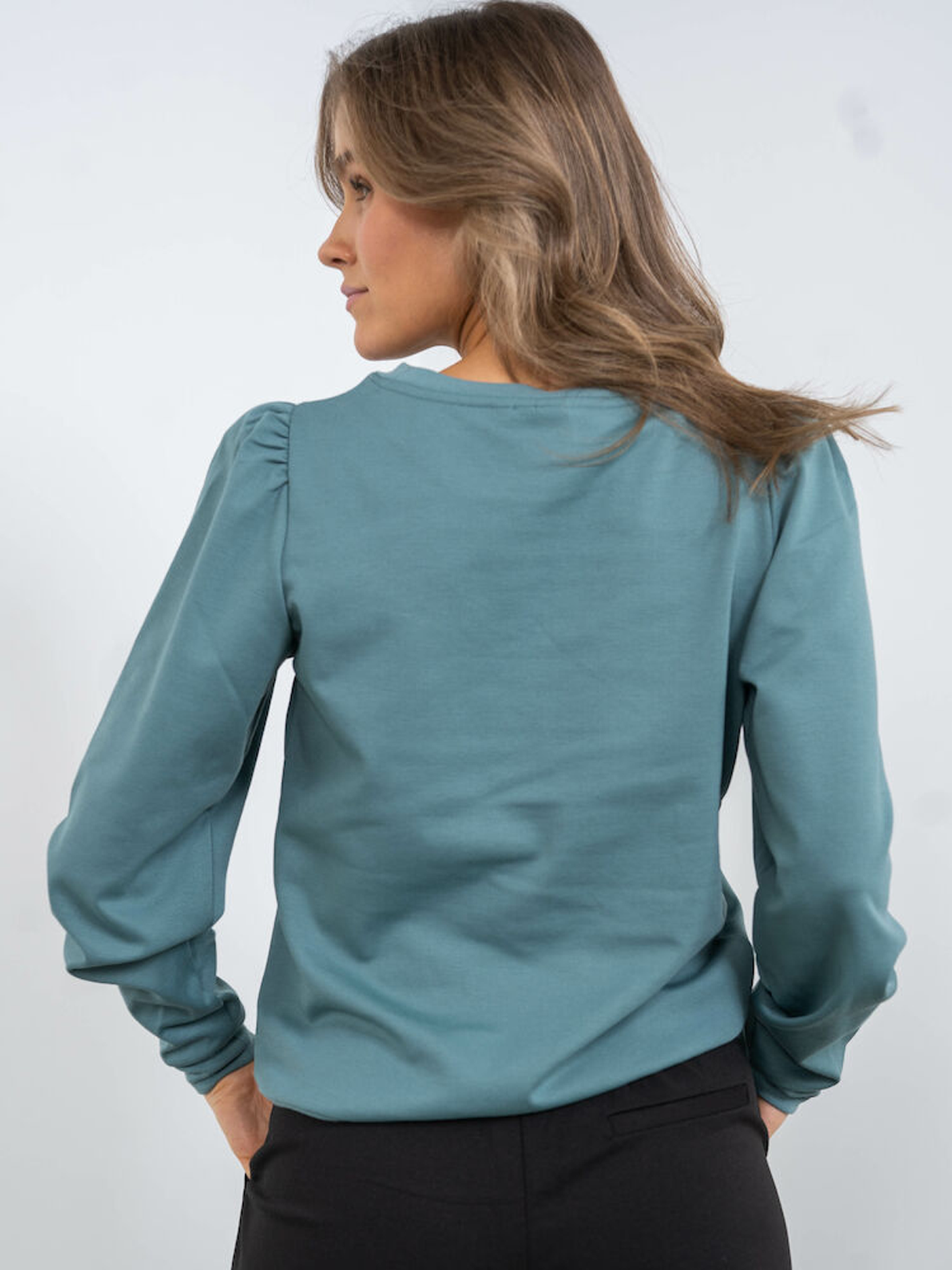 x GI Exclusive Kate Sweater