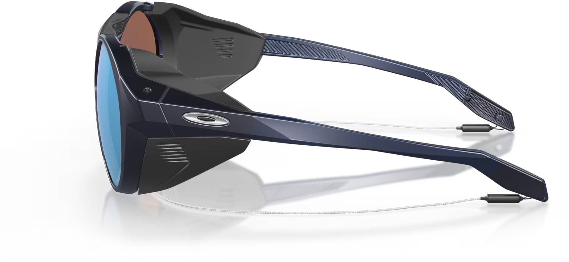 Clifden 0556/Matte Translucent Blue w/Prizm Deep Water Polarized