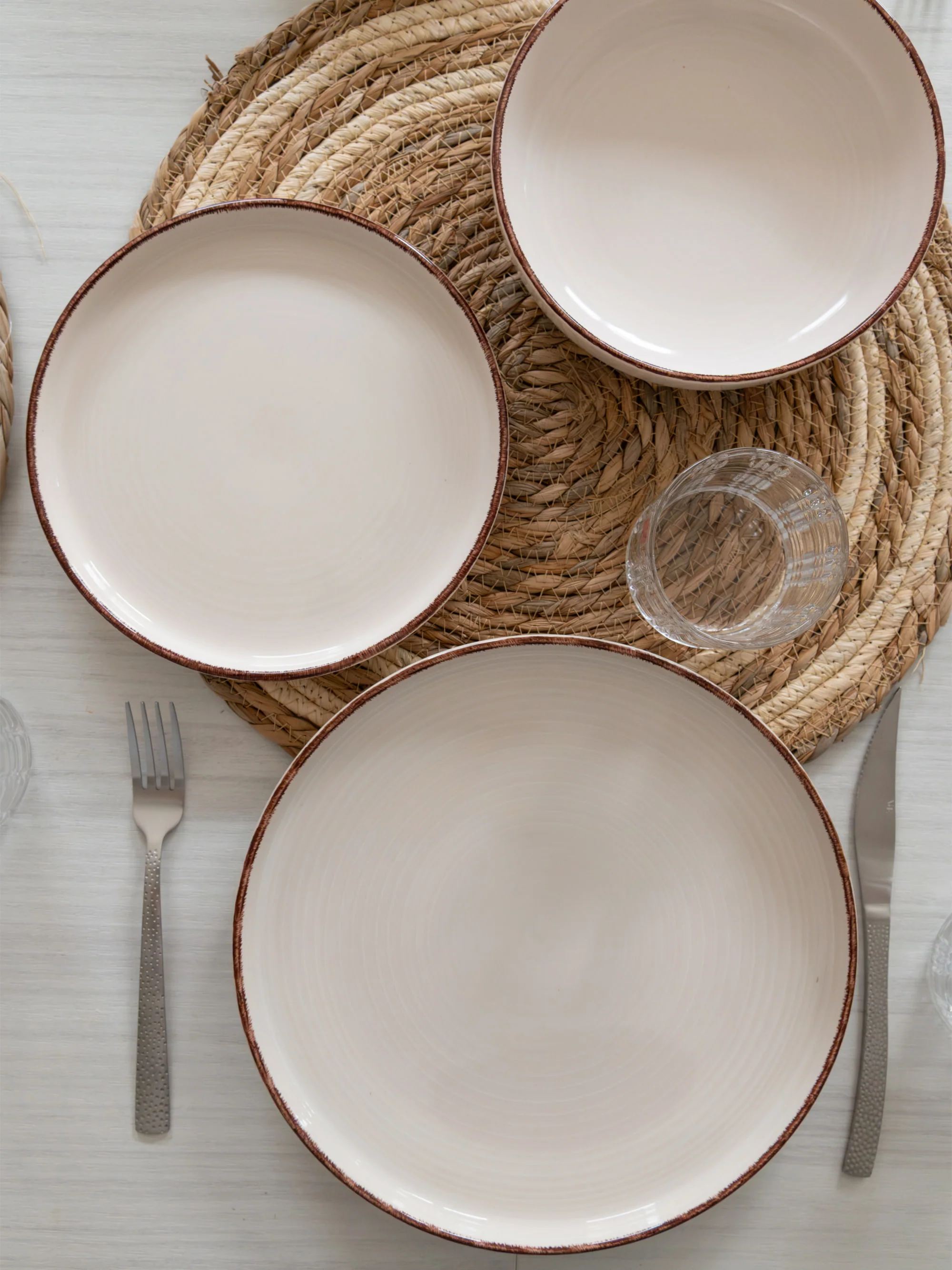 Handbeschilderde serviesset Baita Modern, 6 personen, 18-delig