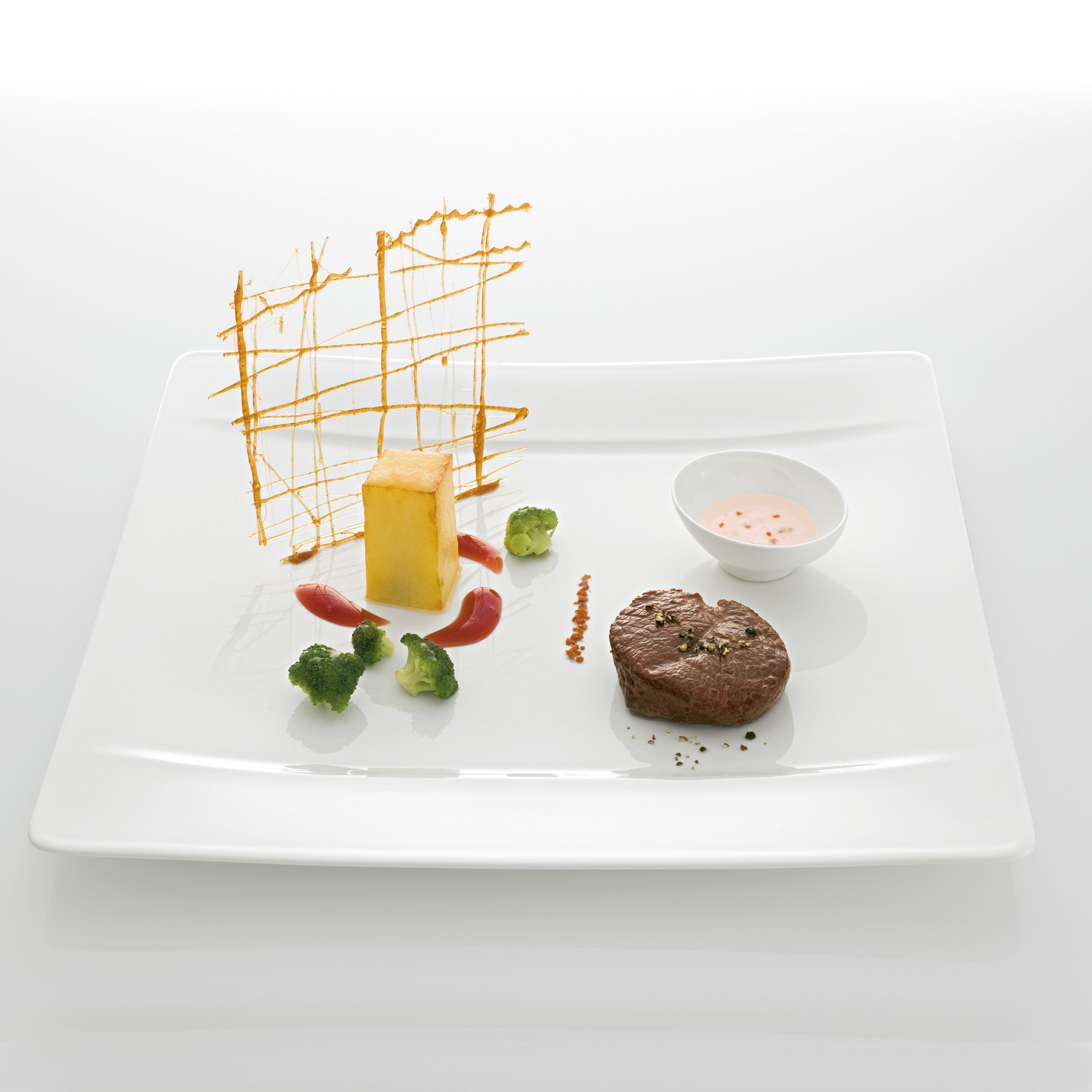Modern Grace Dinner plate White, 10.8'', Premium Bone Porcelain