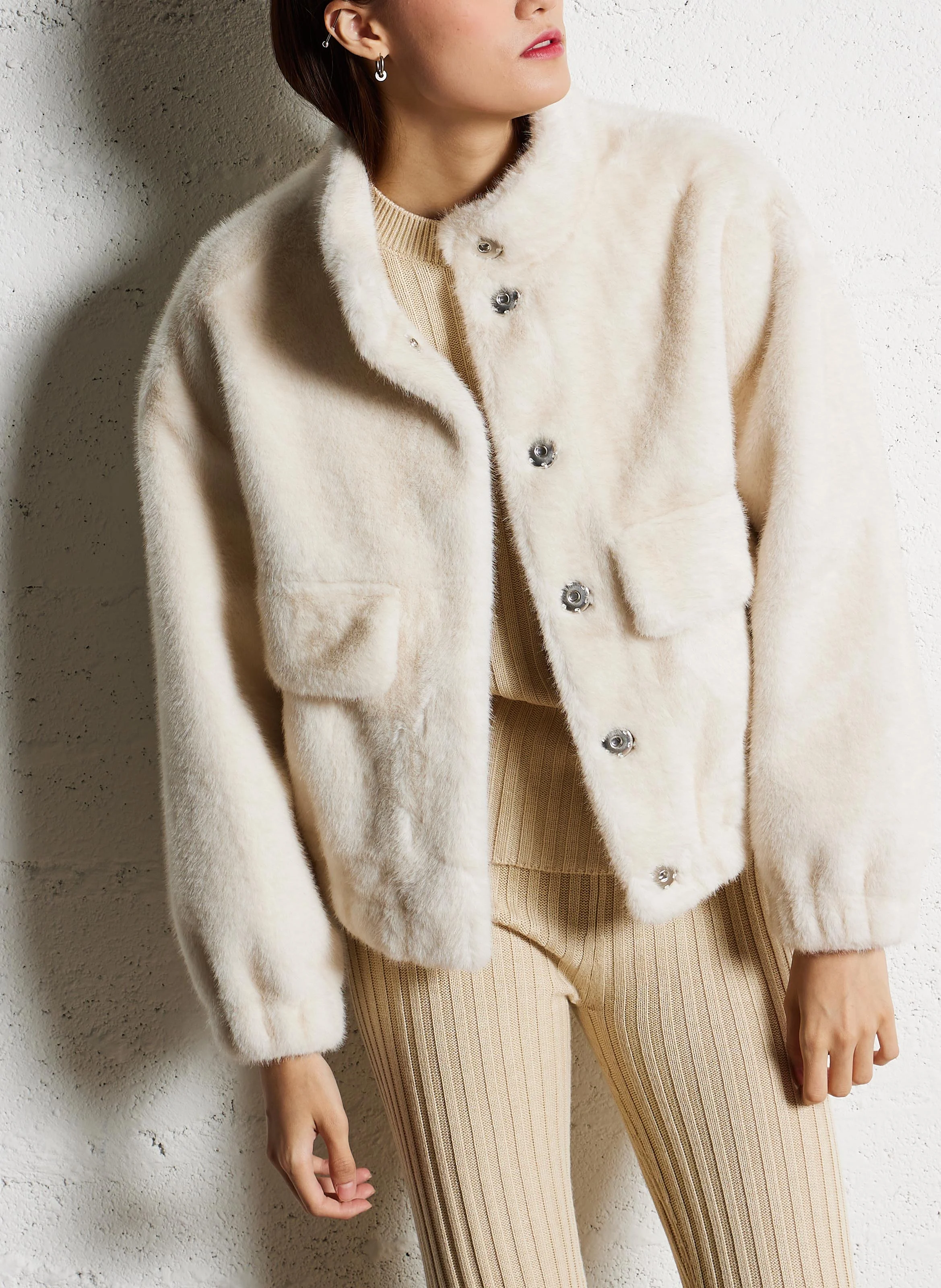 PAROS - Veste ample col montant en fourrure synthétique | Beige