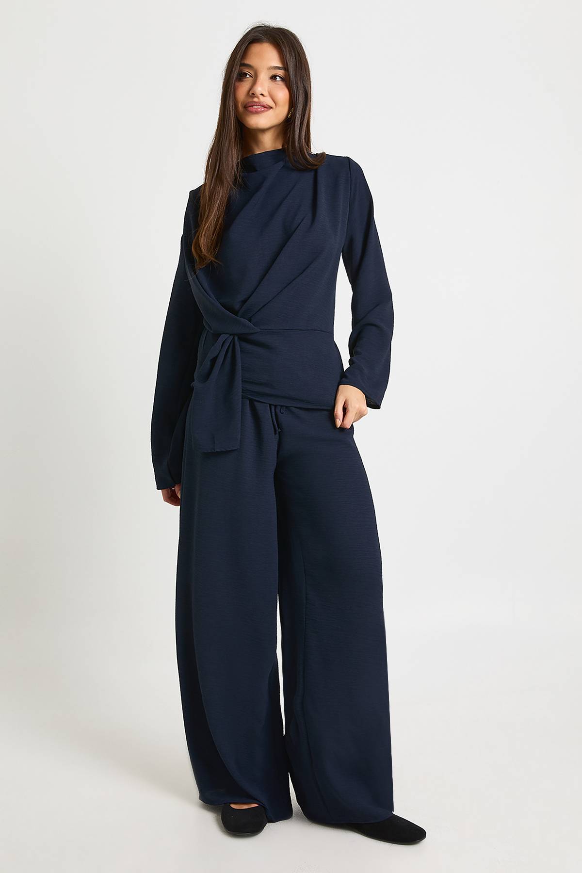 boohoo Blouse à manches longues drapée en tissu & pantalon coordonné