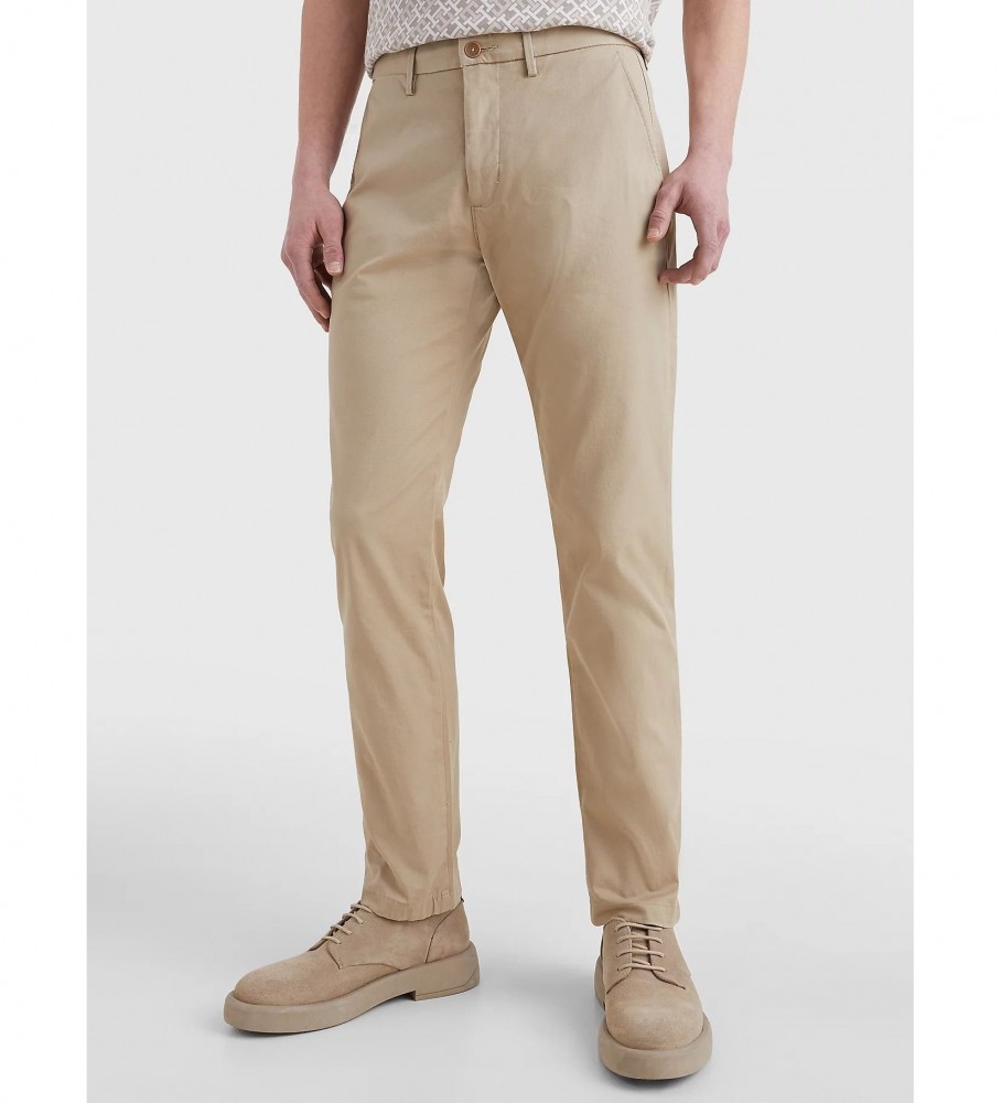 Calça chino bege da coleção Tommy Hilfiger Denton 1985