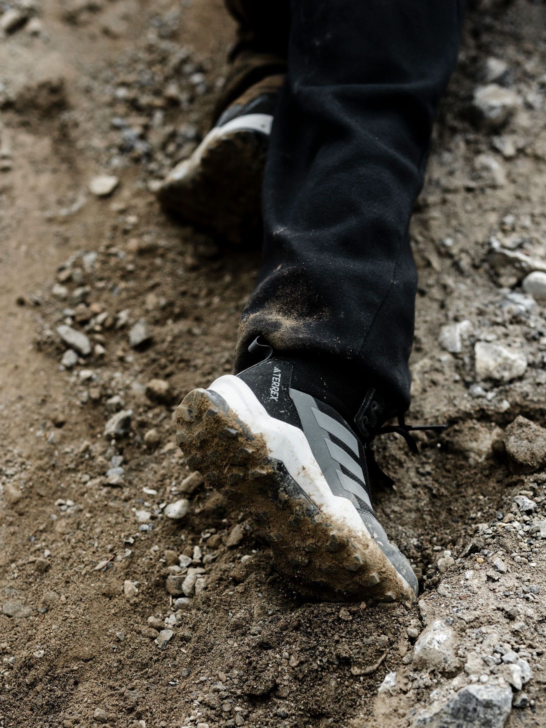 Zwart - adidas Terrex Ax4r Mid wandelschoenen voor kinderen