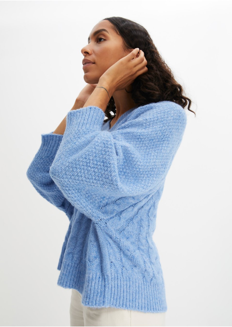 Pull à motif torsadé