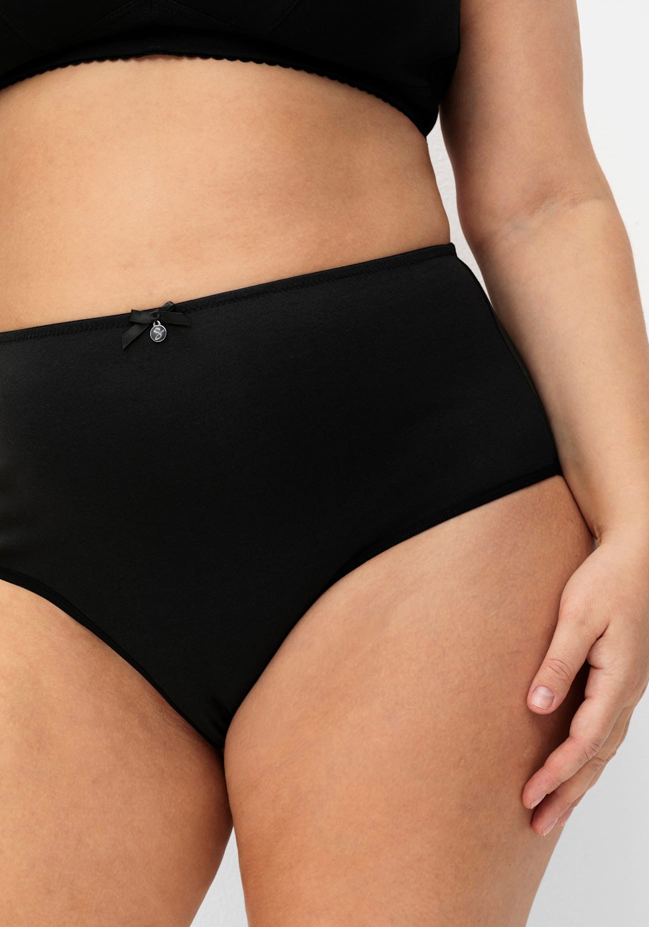 Sheego String