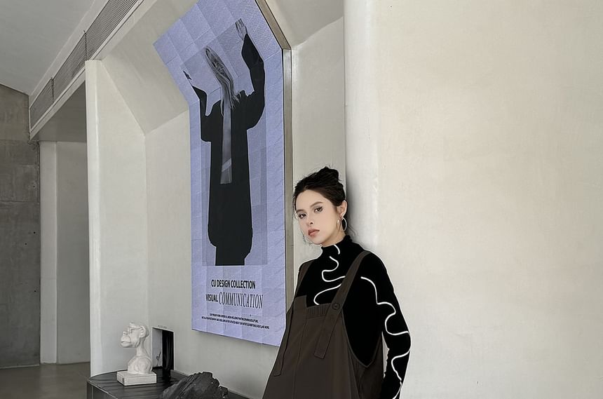 KUMI - Effen asymmetrische midi-A-lijn overalljurk