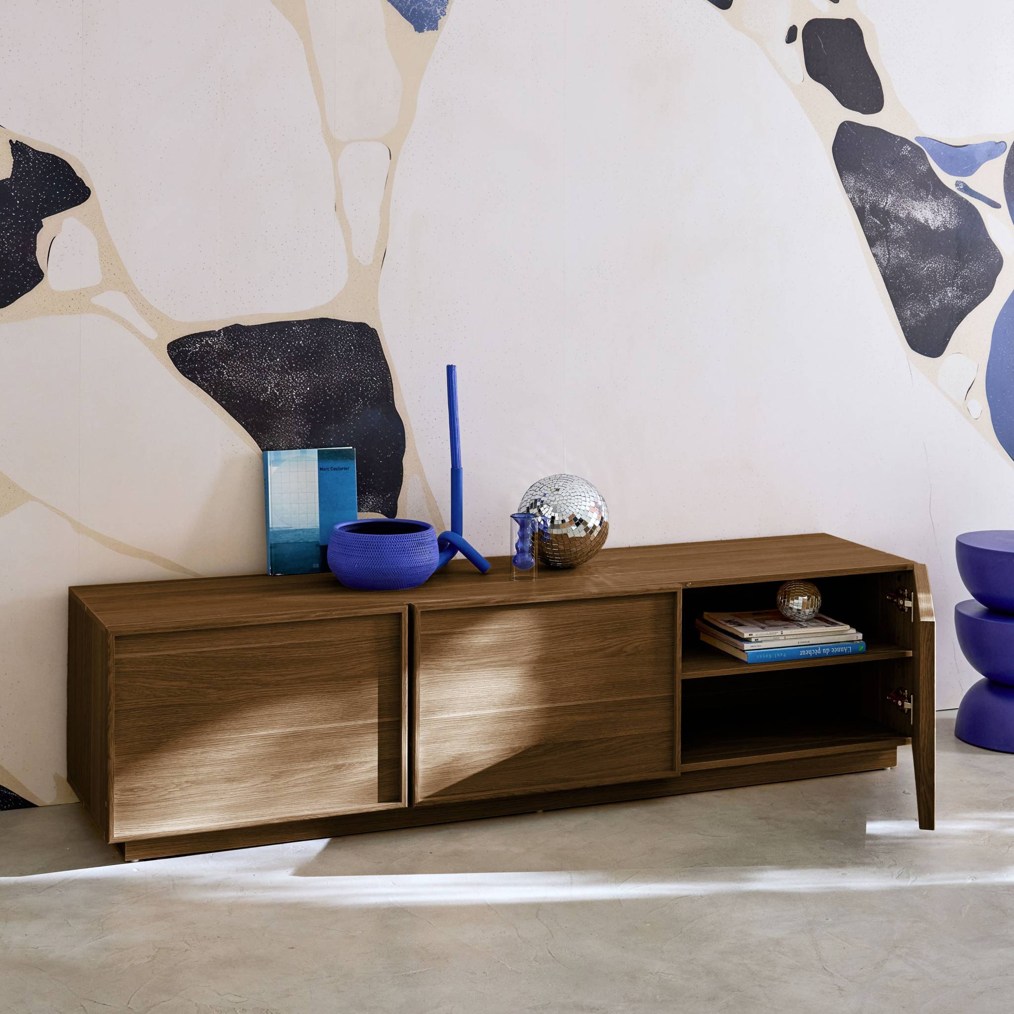 sweeek - TV-meubel houteffect 3 deuren 180cm