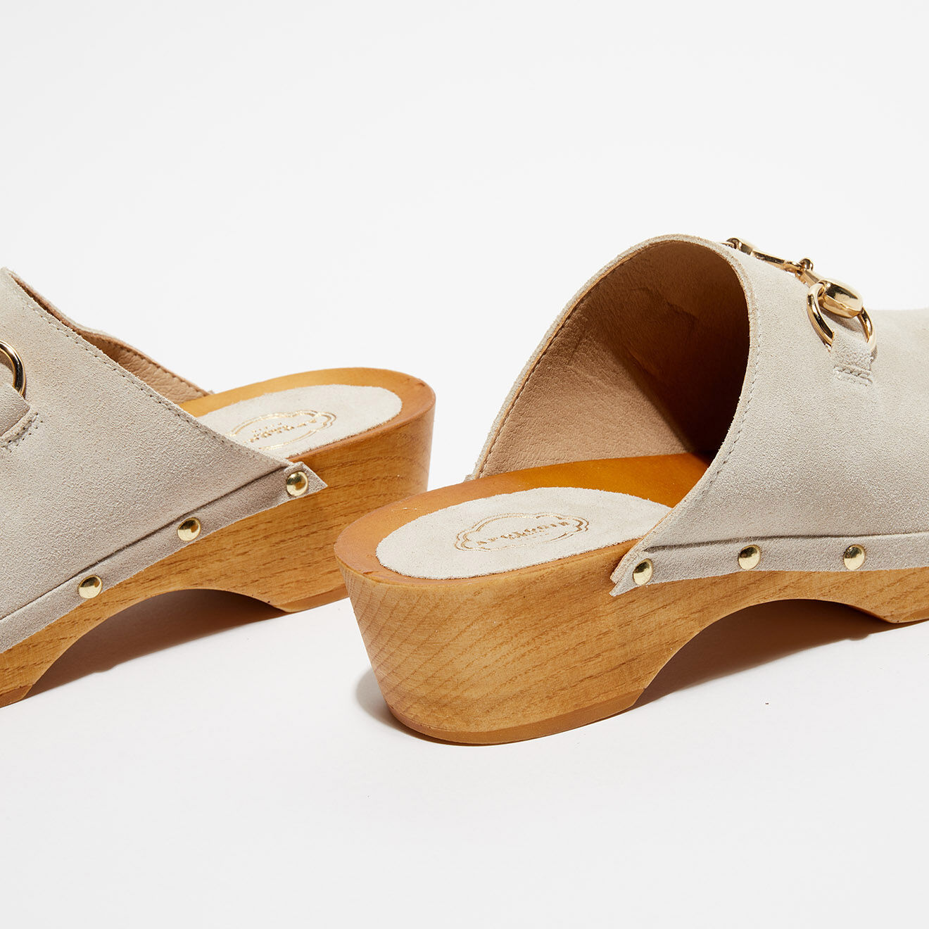 Apologie Studio Sabots en Velours de Cuir Nala blanc cassé - Talon 5 cm