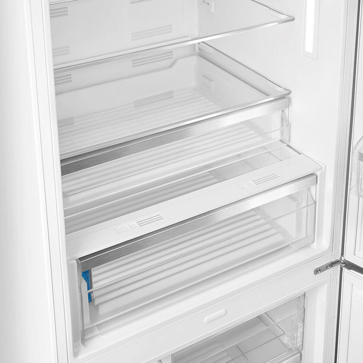 Smeg FAB38RWH6 Kombiskap høyrehengslet 70 cm, hvit