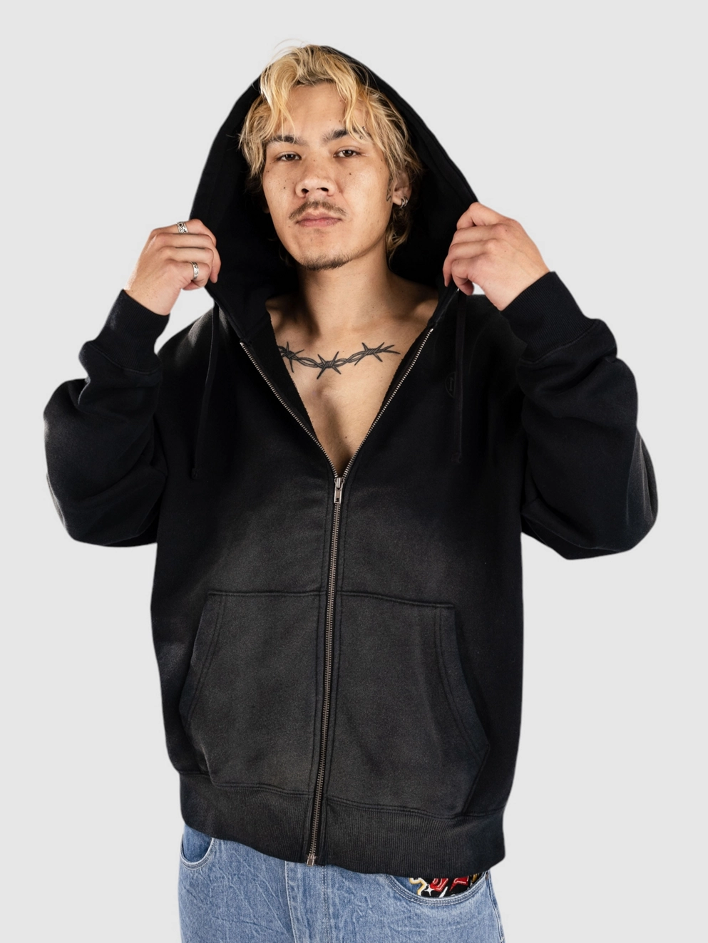 Ninth Hall Spray Zip Hoodie black