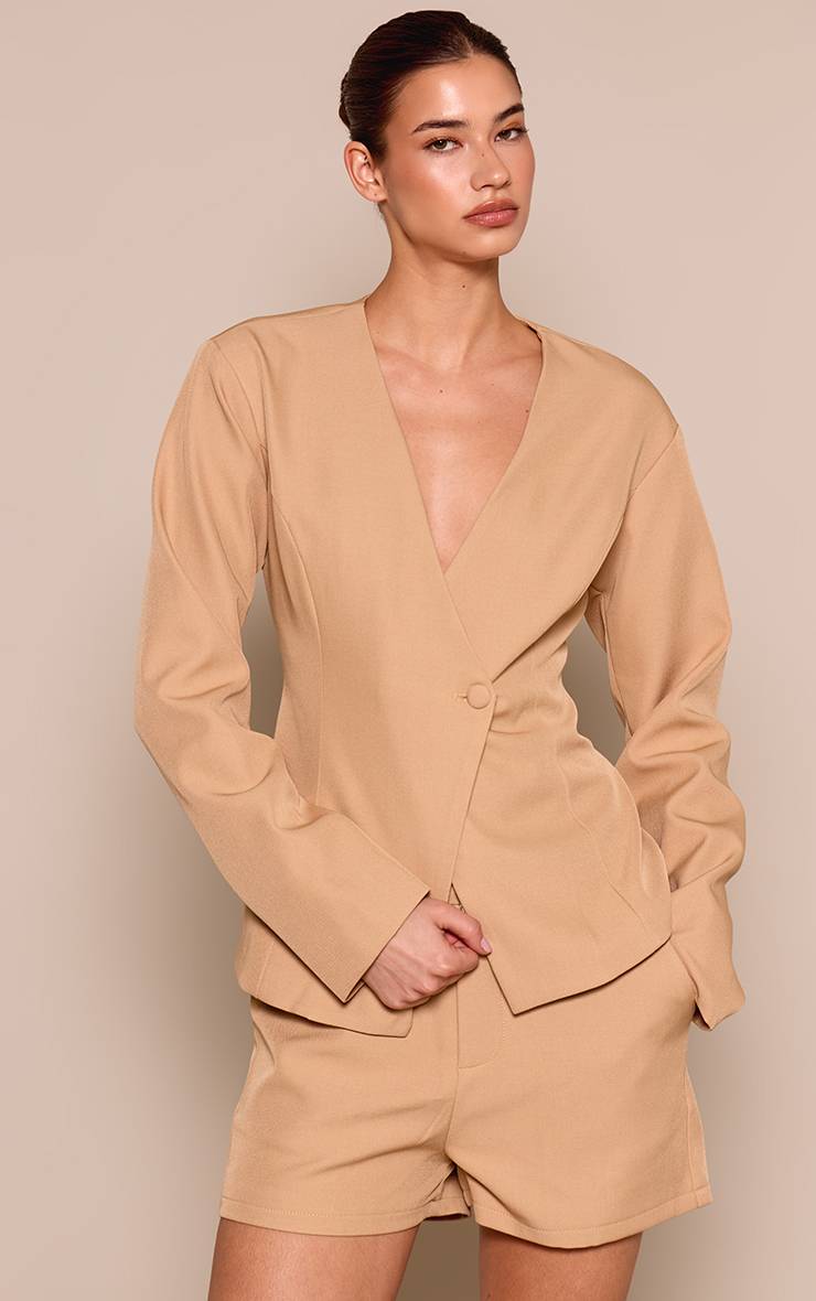 Amande Blazer Asymétrique Cintré À La Taille Ajusté