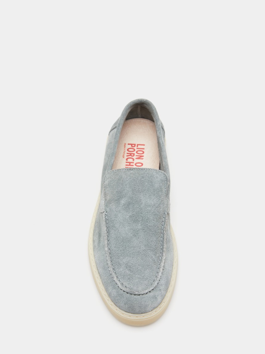 Sapato slip-on em camurça