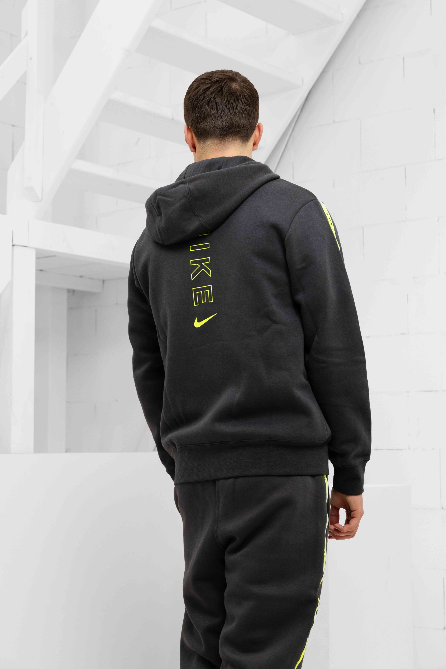 Nike Sportswear Club Full-Zip Trainingspak Heren Donkergrijs