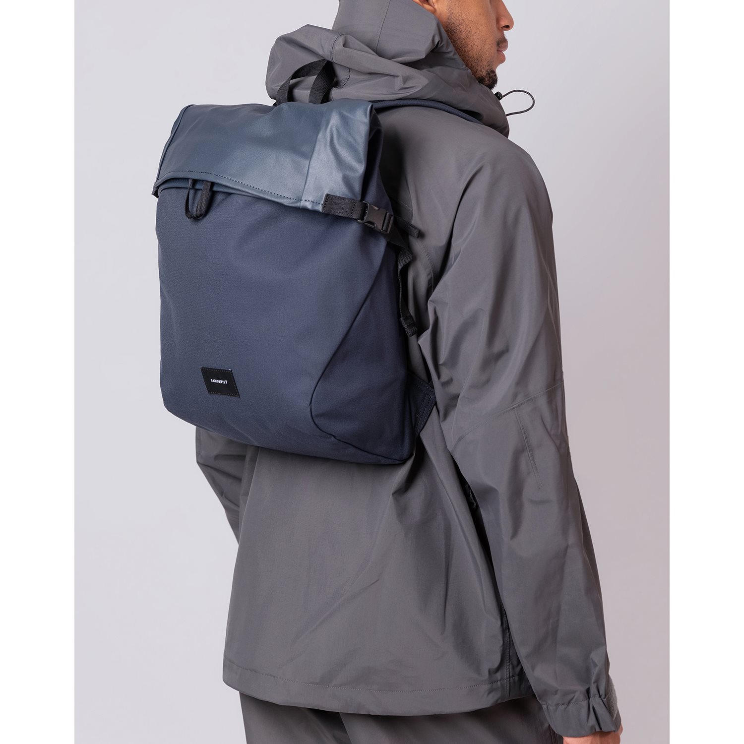 Sandqvist Alfred Backpack navy with black webbing