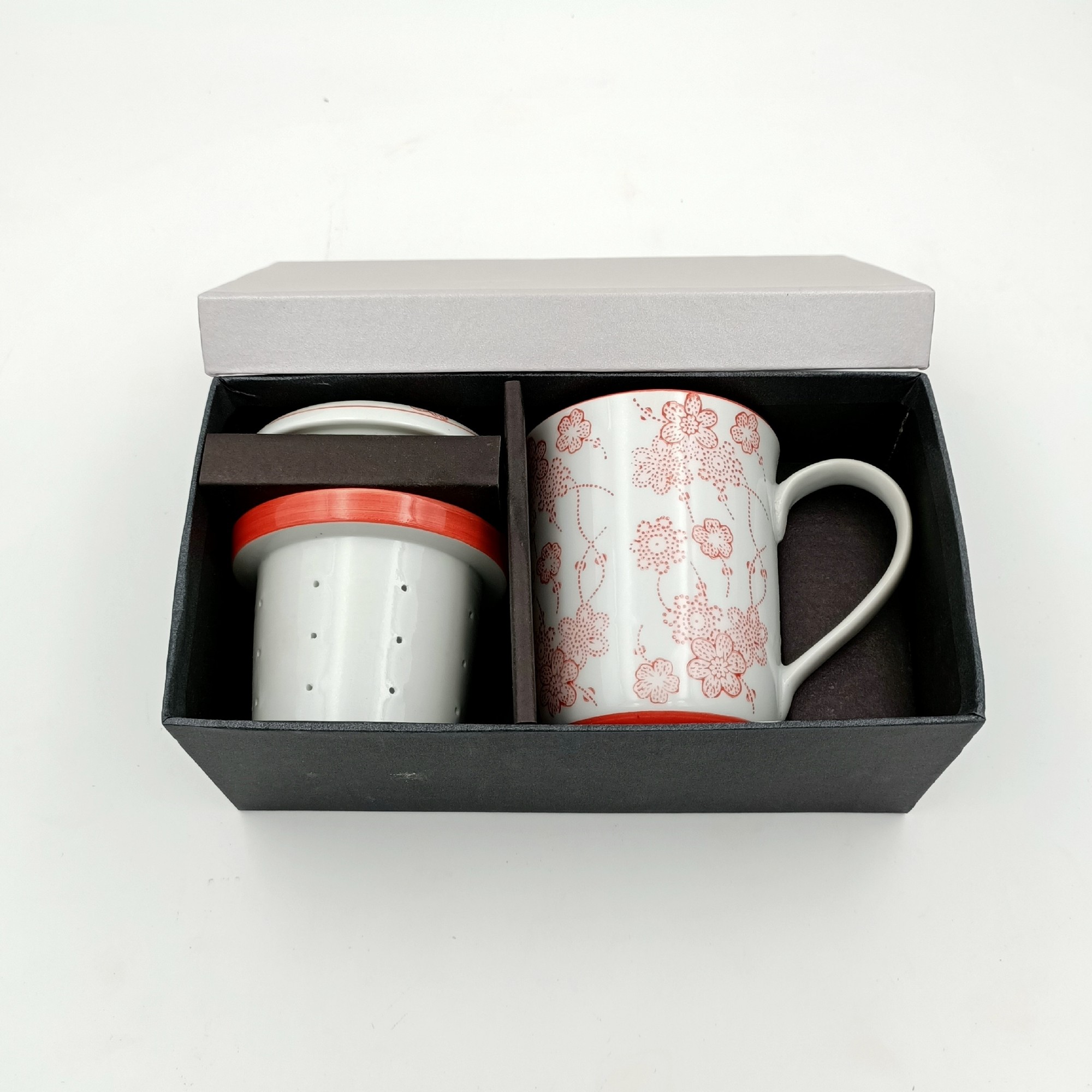 Teetasse 'Blossom' mit Teesieb, weiß, rot, H 13,5 cm, Ø 8,5 cm zu 12,80