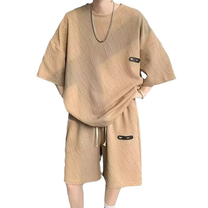 Maxelane - Set: T-shirt met ronde hals en applicatie, elleboogmouwen + shorts met trekkoord in de taille