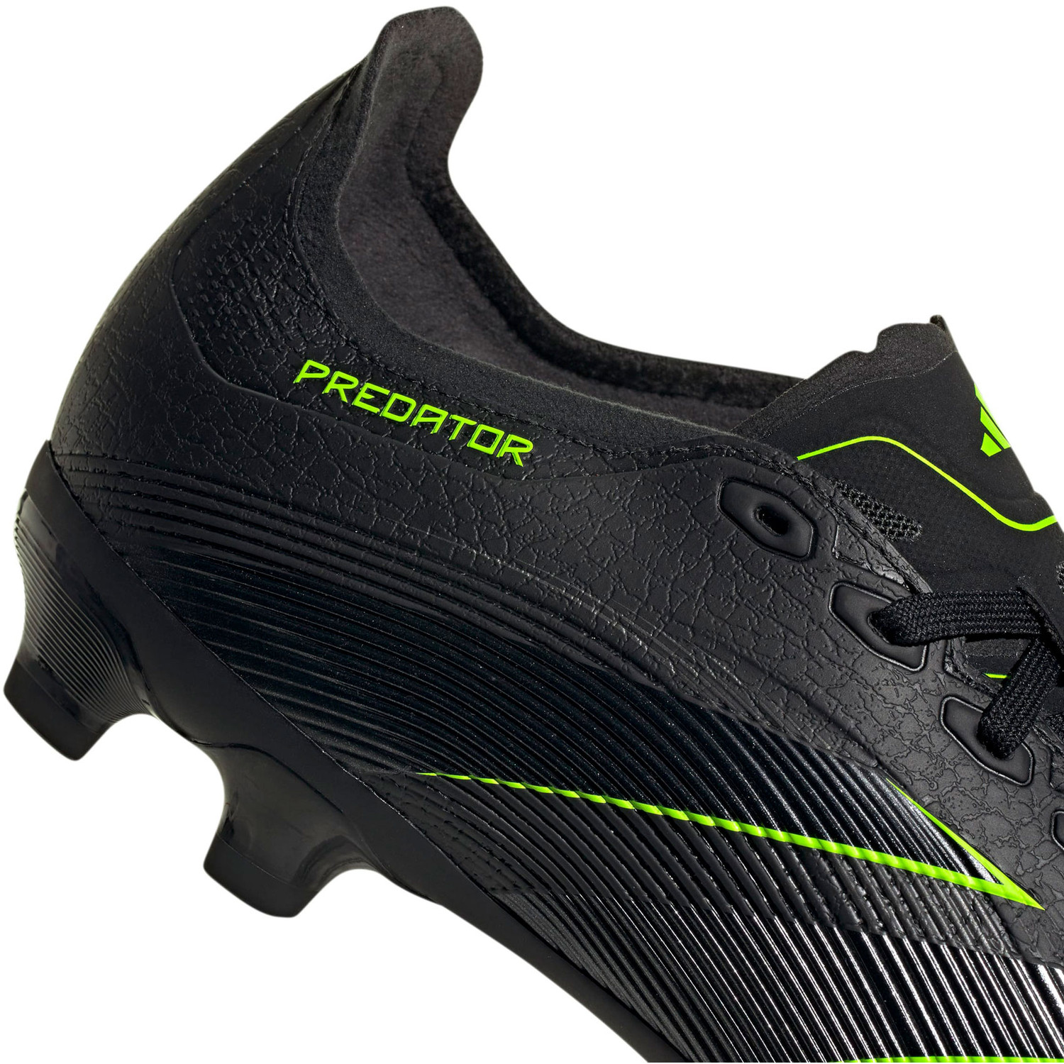 adidas Predator League MG