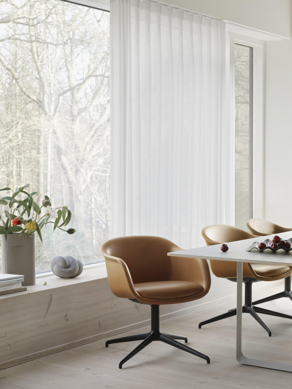 Muuto Fiber Conference vergaderstoel re-wool 108