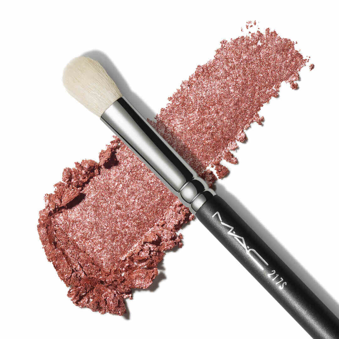 MAC MAC MAQUILHAGEM 217S BLENDING BRUSH - 1un