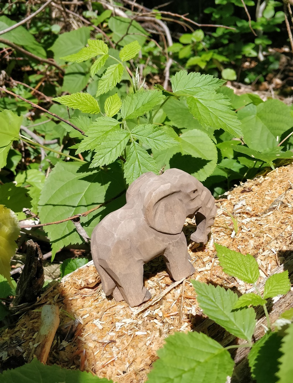 Figurine eléphanteau