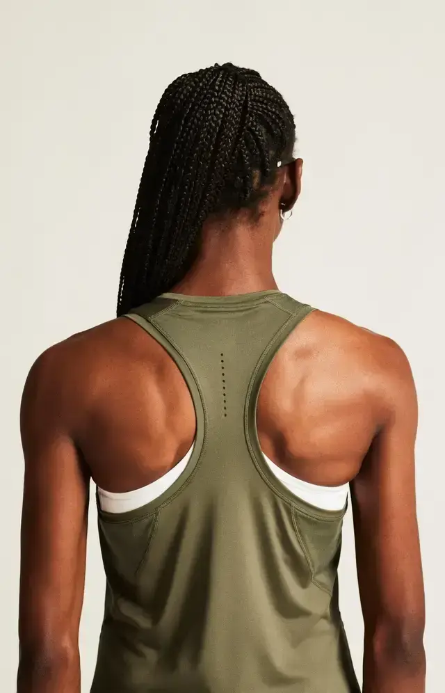Craft ADV Essence 2 Hardloop Singlet Groen Dames