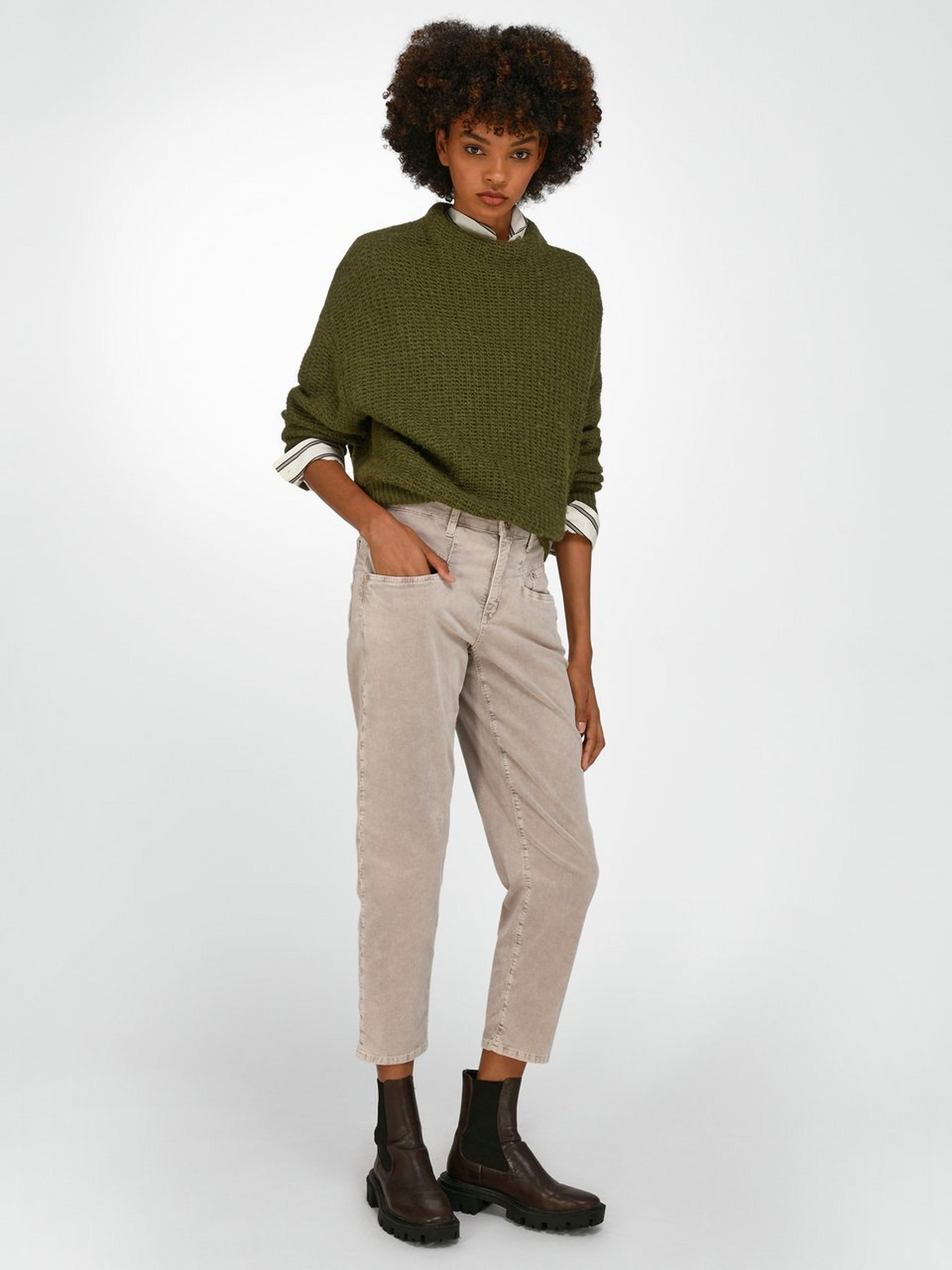 Feminine Fit-Cordhose
