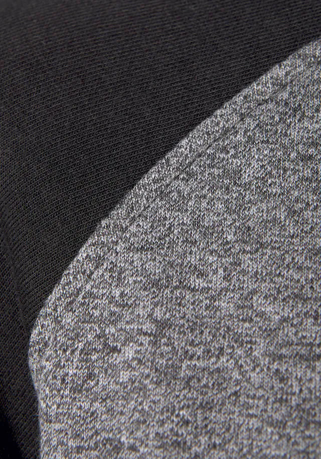 Bench. Loungewear Kapuzensweatjacke mit farblich abgesetzten Ärmeln, Loungeanzug