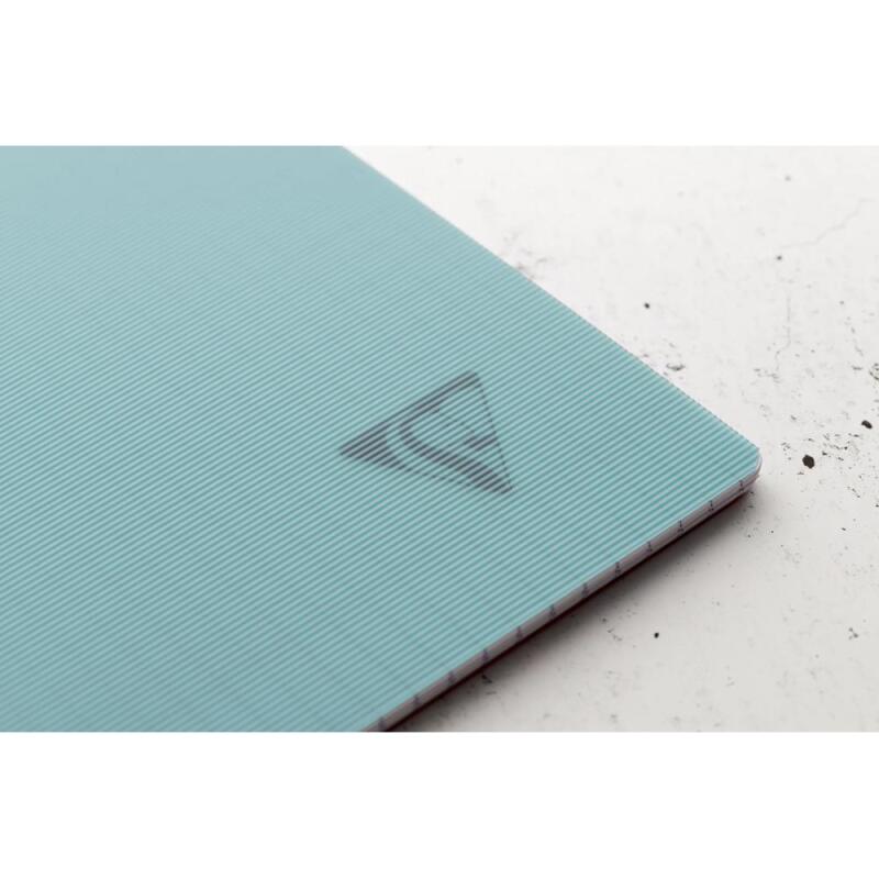 Cahier reliure intégrale Linicolor ESSENCE A4 180 pages grands carreaux couverture plastique polypropyène rainuré - Assortis