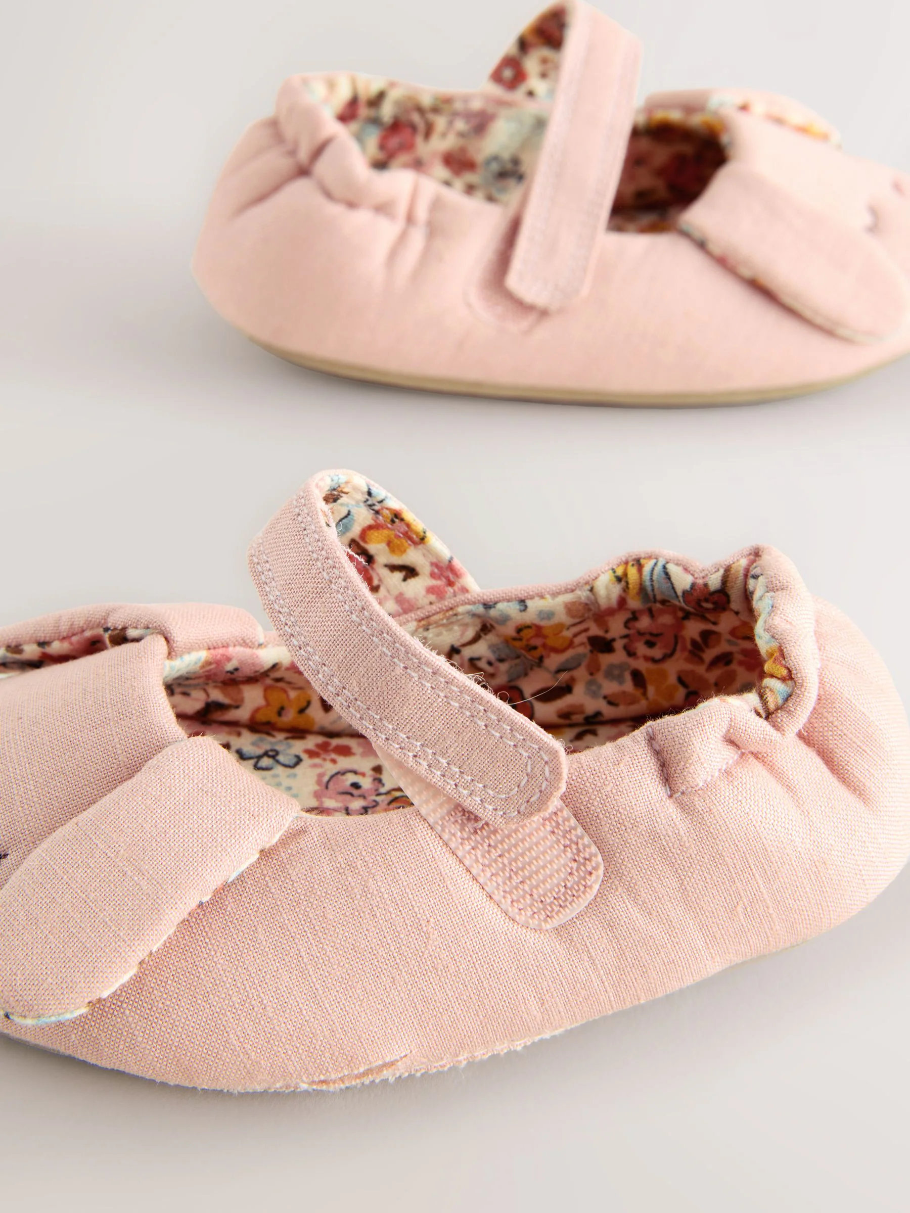 Roze met konijnen - Mary Jane pantoffels