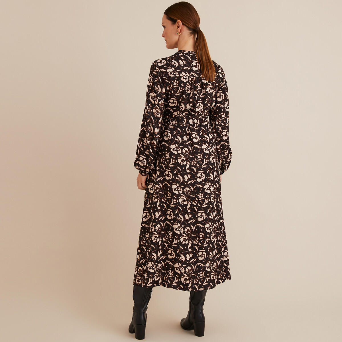 ANNE WEYBURN<br>Vestido reto com estampa floral, comprimento midi