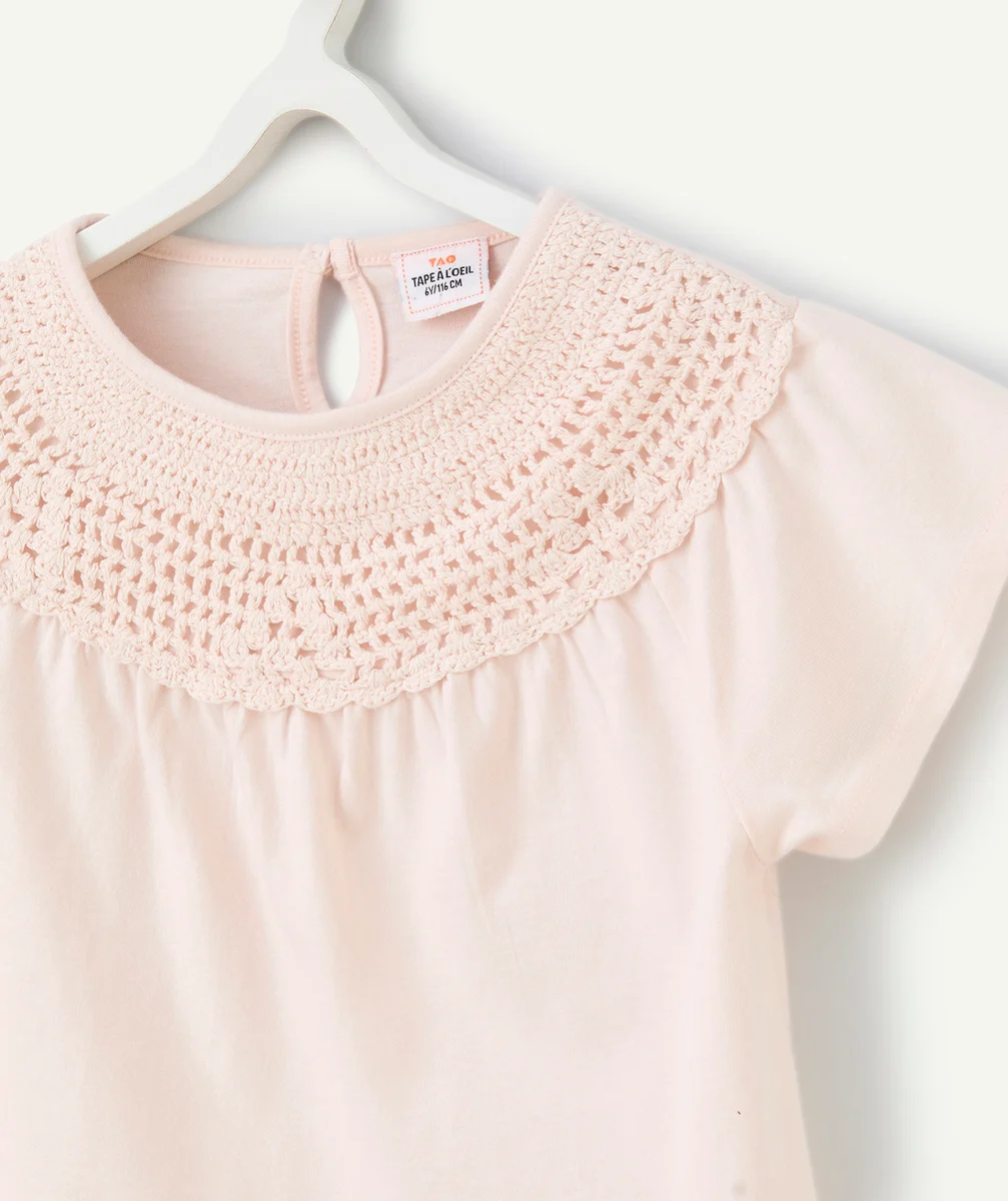t-shirt manches courtes fille en coton bio rose avec crochet