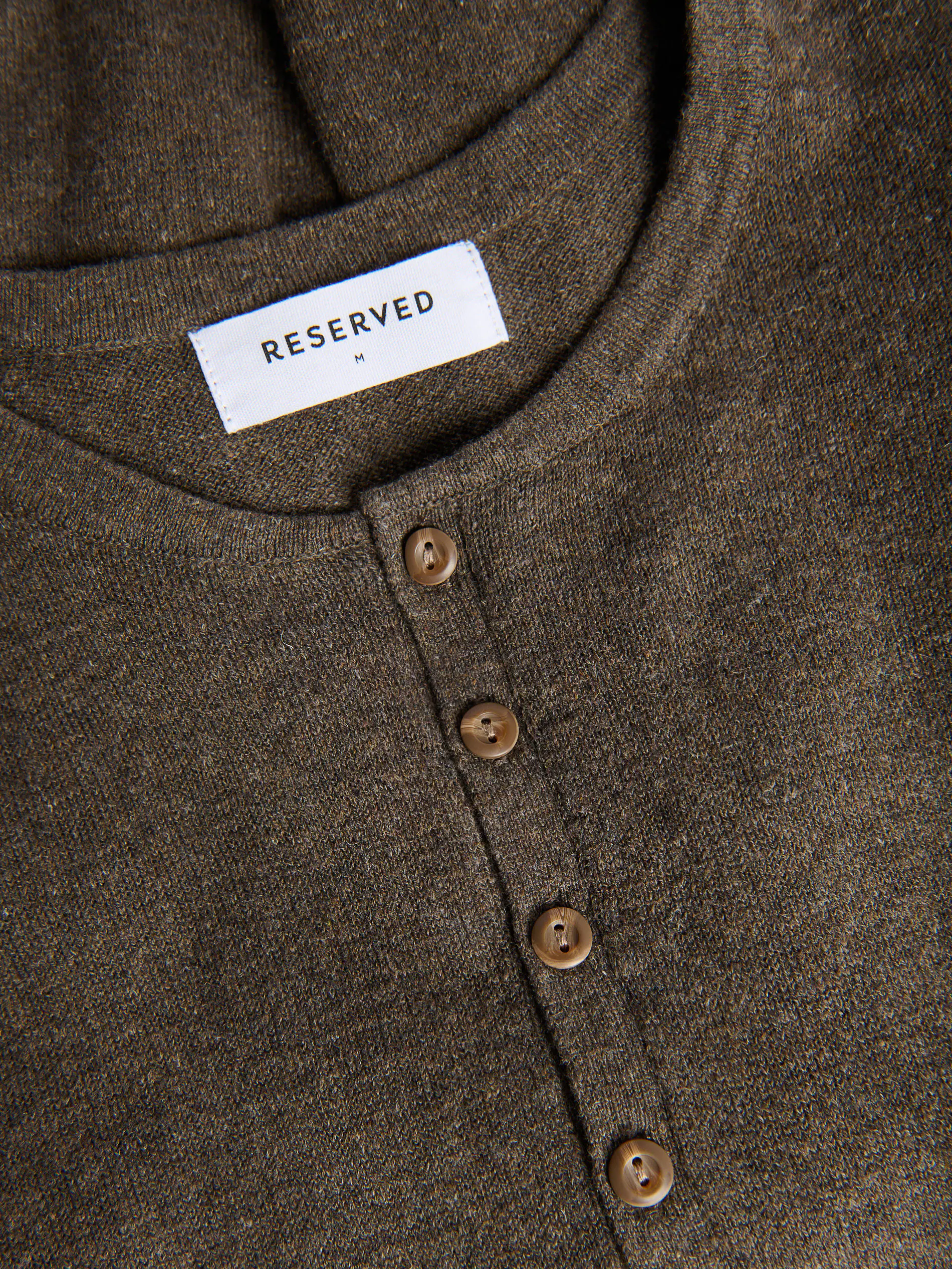 Henley Pullover