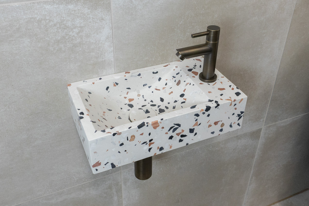 Saniclear Terrazzo fonteinset met rechte kraan in verouderd messing