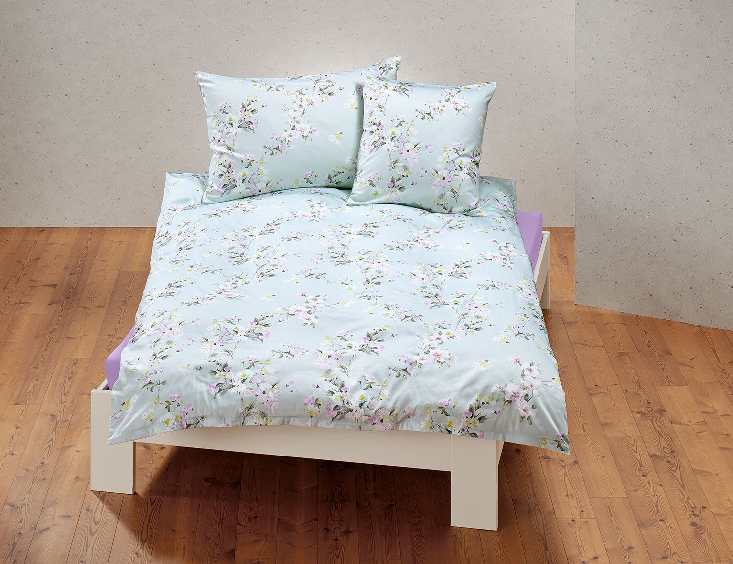 Bettwäsche mit schönem Blumenmotiv