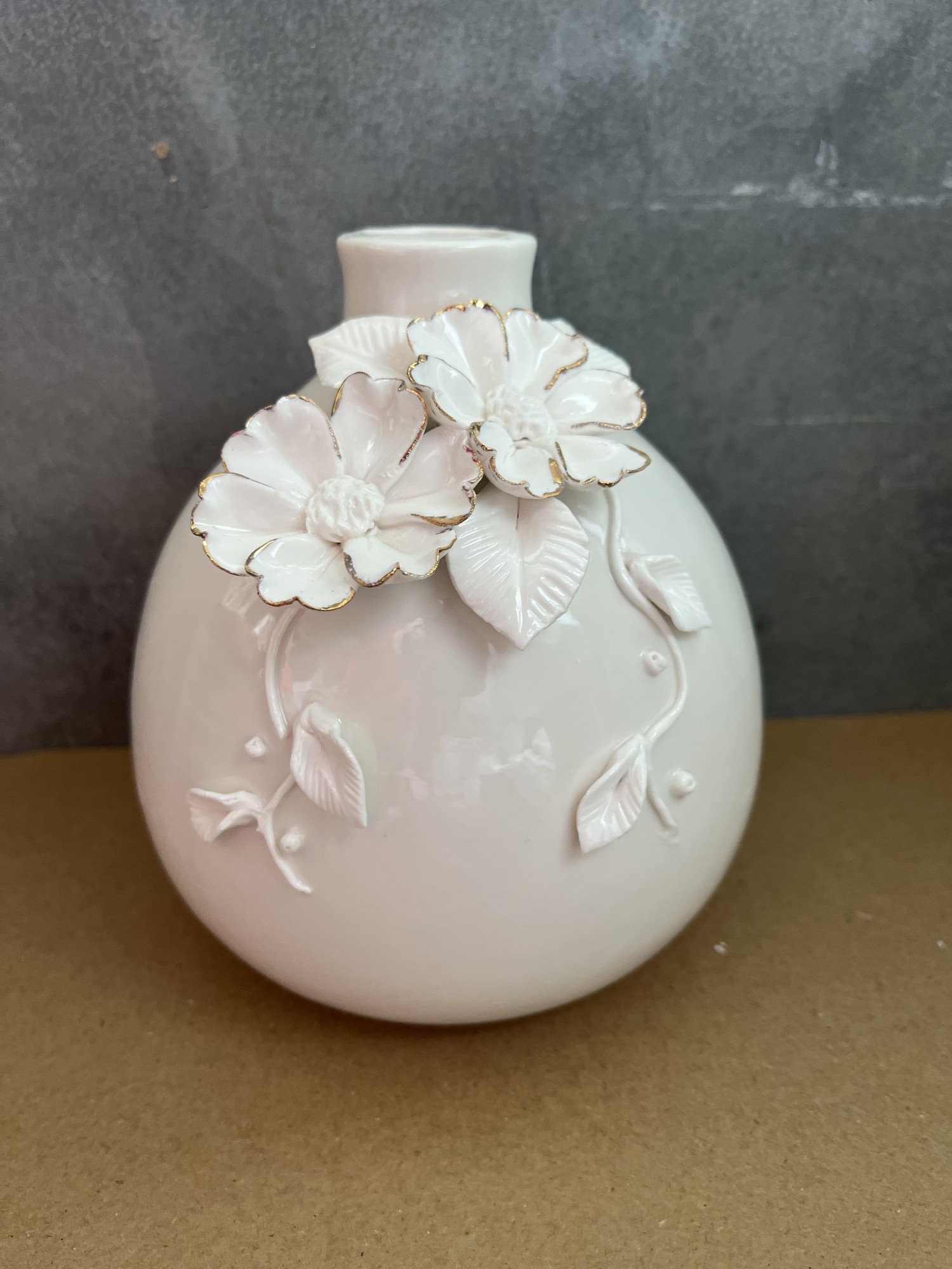 Porzellan-Vase 'Libord', weiß, vergoldet, H 15,5 cm, Ø 14 cm von fischer's lagerhaus