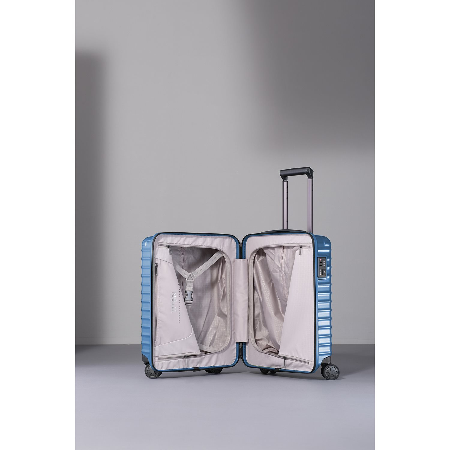 TITAN Litron 4 Wheel Trolley S ice blue