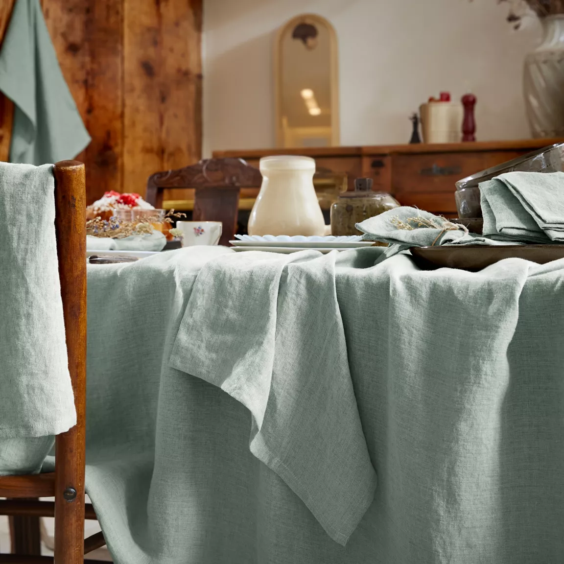 Nappe rectangulaire lin lavé (170 x 250 cm) Louise Vert eucalyptus