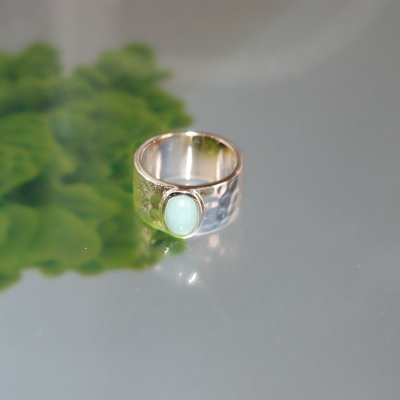 Bague aventurine et plaqué or martelé VICTORIA - Bijoux Privés Discovery