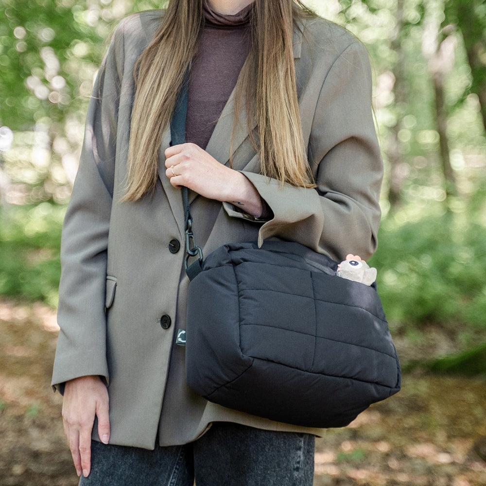 Køb DonebyDeer Black Quiltet Barnevognstaske