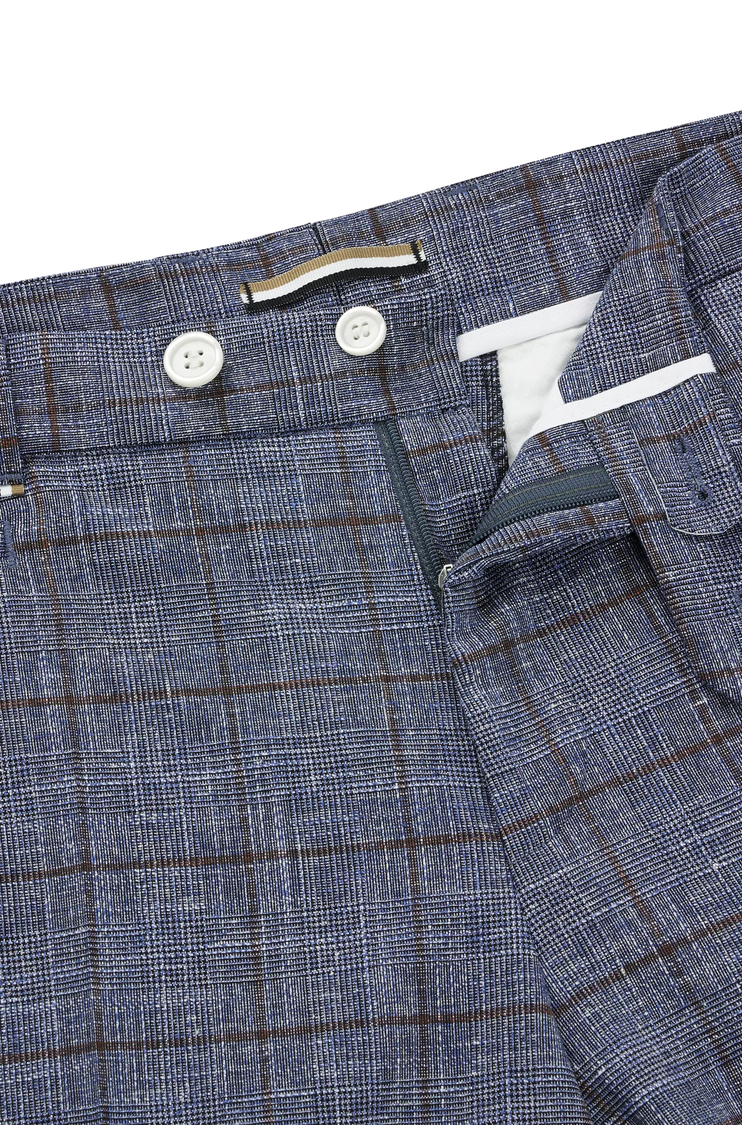 Calça BOSS preta de corte slim em sarja lisa com padrão xadrez.