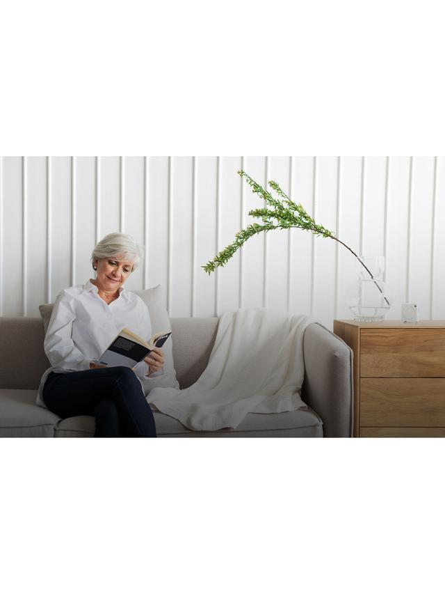 ellio Hausnotruf mit Bewegungsmelder für Senioren, mit zusätzlichem Schlüsselanhänger (WLAN-Version)